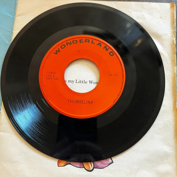 Vintage Little Wonderland Book and Recording Thumbelina Read and Hear 45 RPM - Picture 9 of 11